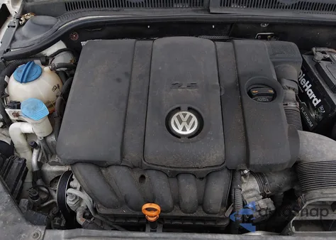 2011 Volkswagen Jetta 2.5L Se z USA, uszkodzony, nr VIN 3VWDZ7AJ3BM381203